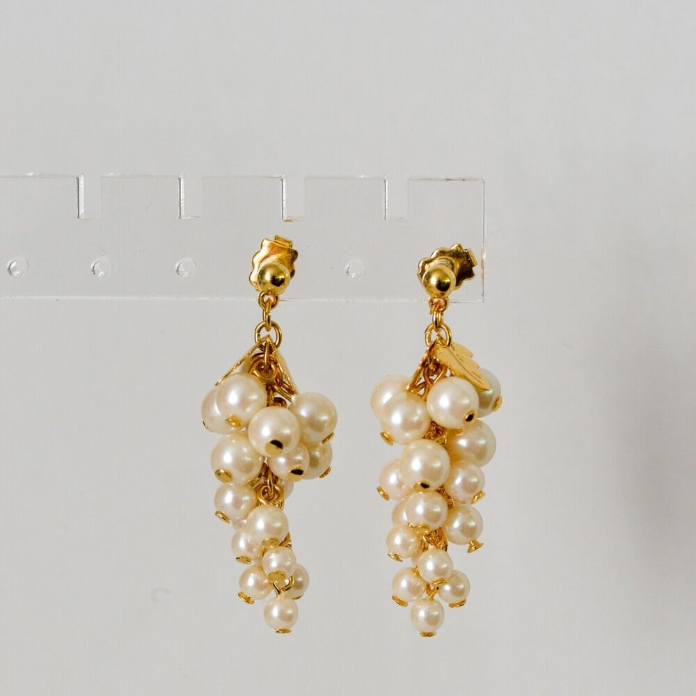 Avon Vintage Frosted grapes earrings surgical steel post faux pearls gold tone - Picture 3 of 7